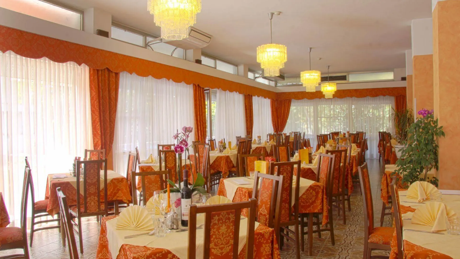 ***  Hotel Tilly Cesenatico Italy